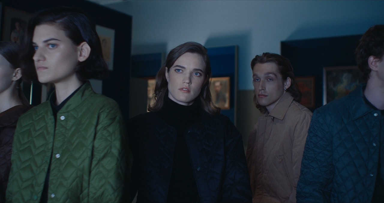 独立设计师OL冷淡系服装品牌海外广告