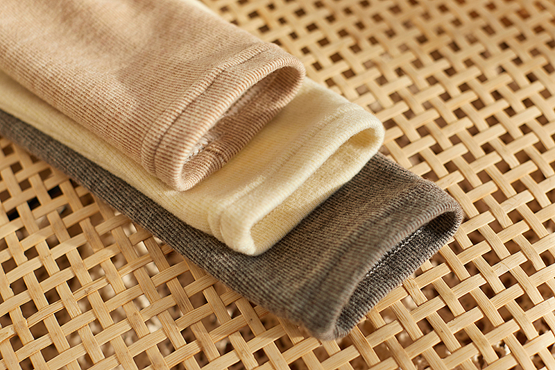 温暖调性的打底衫#场景创意拍#平铺挂拍