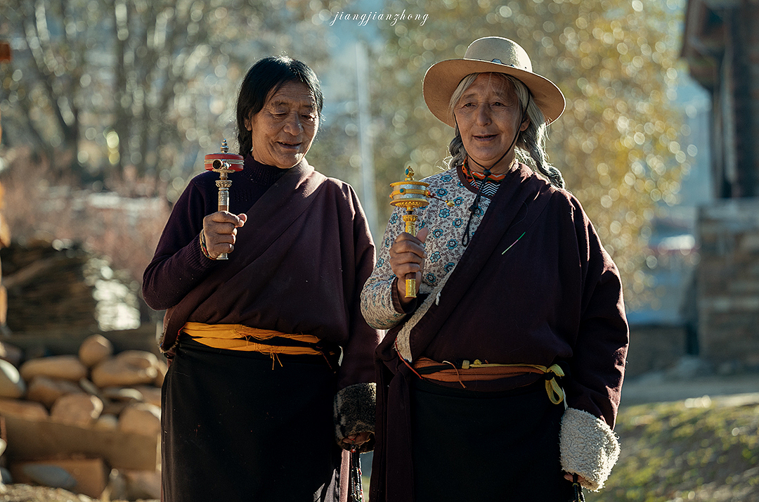 藏寨人文（图ZMzY4MDA4Njc2） - 人像摄影 - 站酷设计师姜建忠jjz原创素材 - 站酷ZCOOL