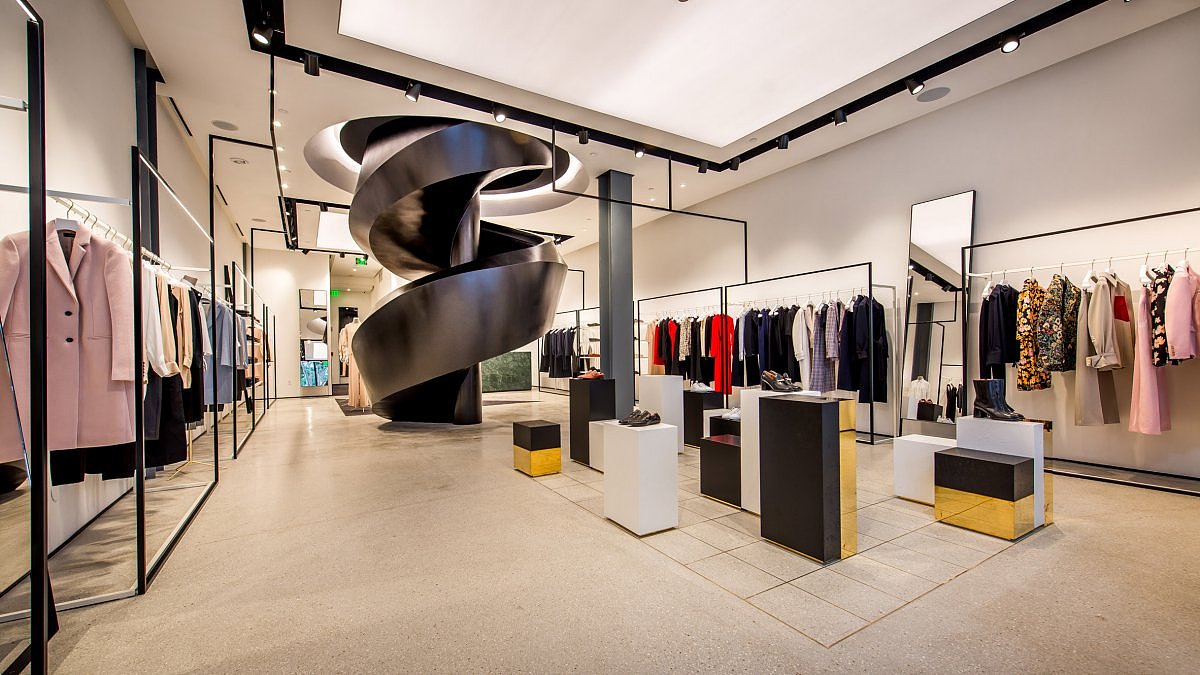 服装店设计案例鉴赏——成都专业服装店装修设计