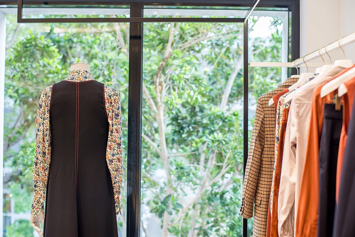 服装店设计案例鉴赏——成都专业服装店装修设计