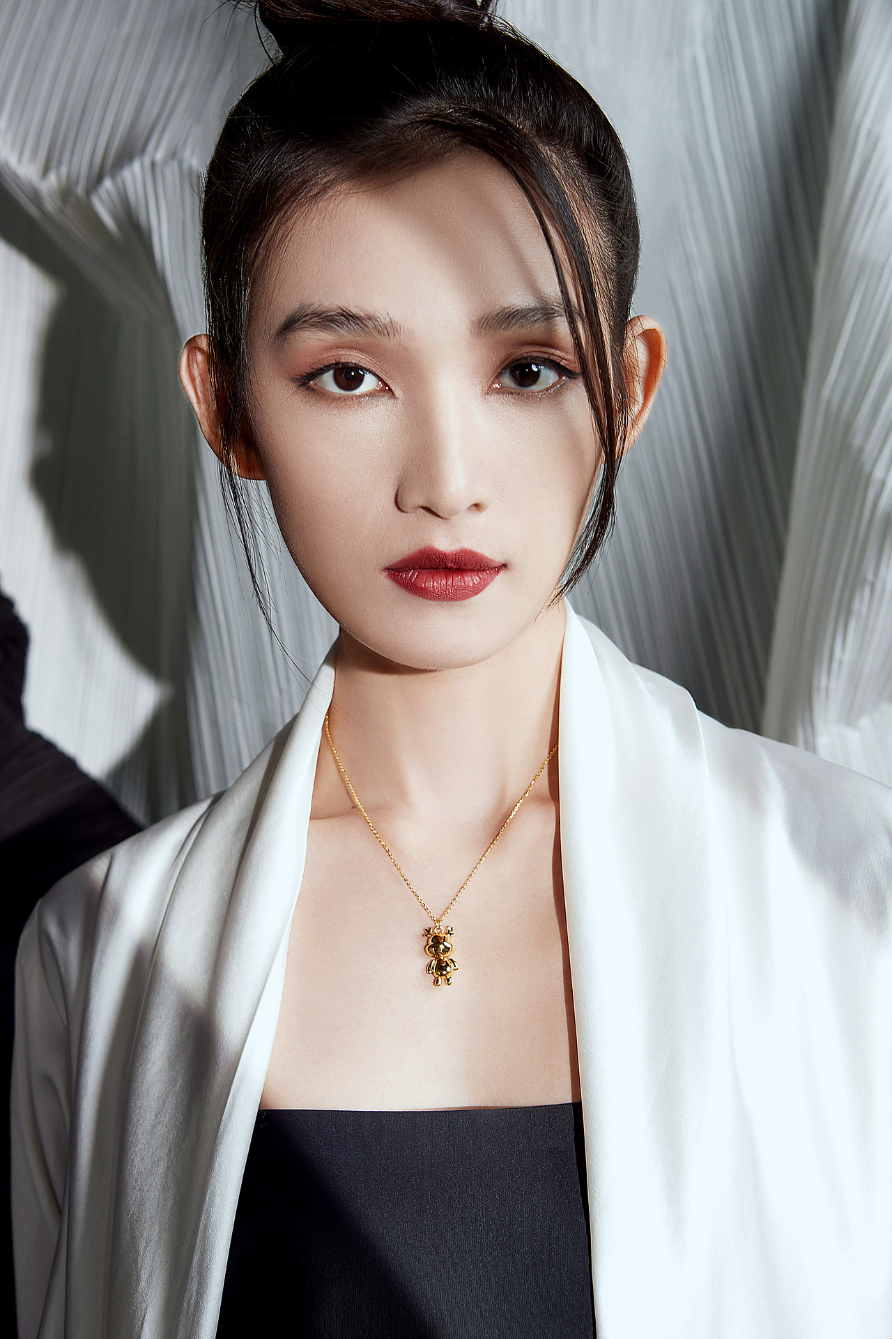 首饰模特修图（图ZMzU3MDAyNjEy） - 修图/后期 - 站酷设计师修图师jarry原创素材 - 站酷ZCOOL