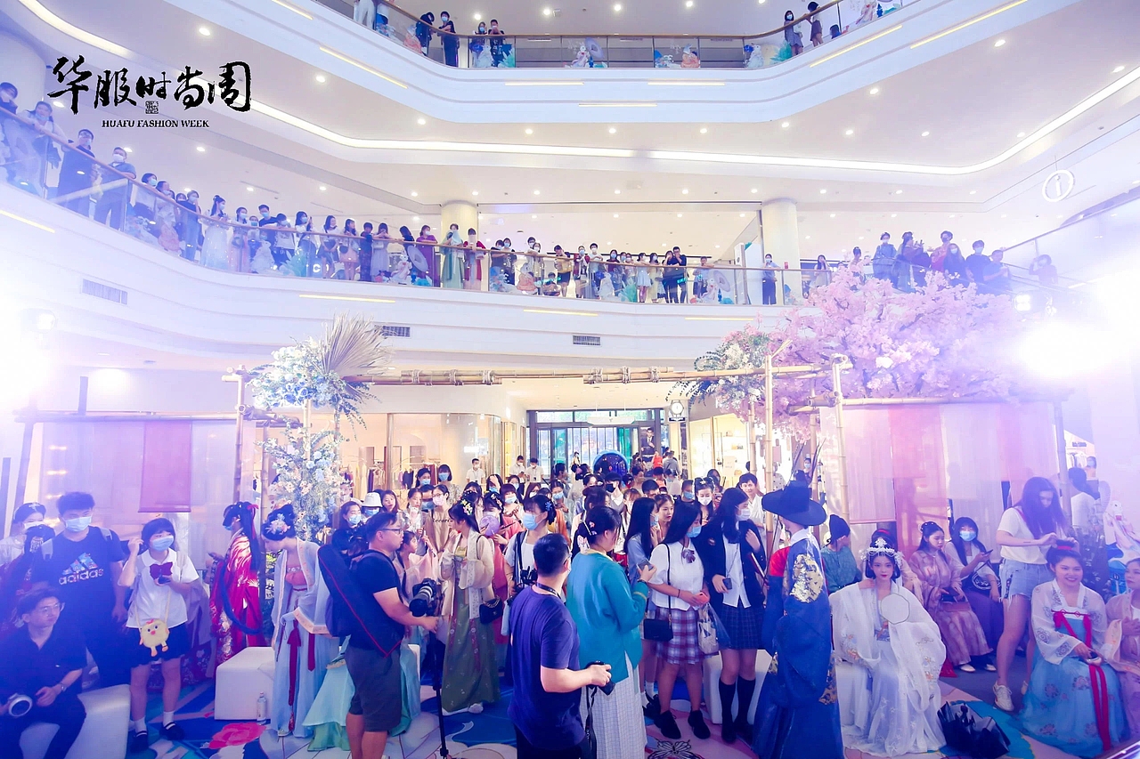 2020杭州湖滨银泰华服时尚周