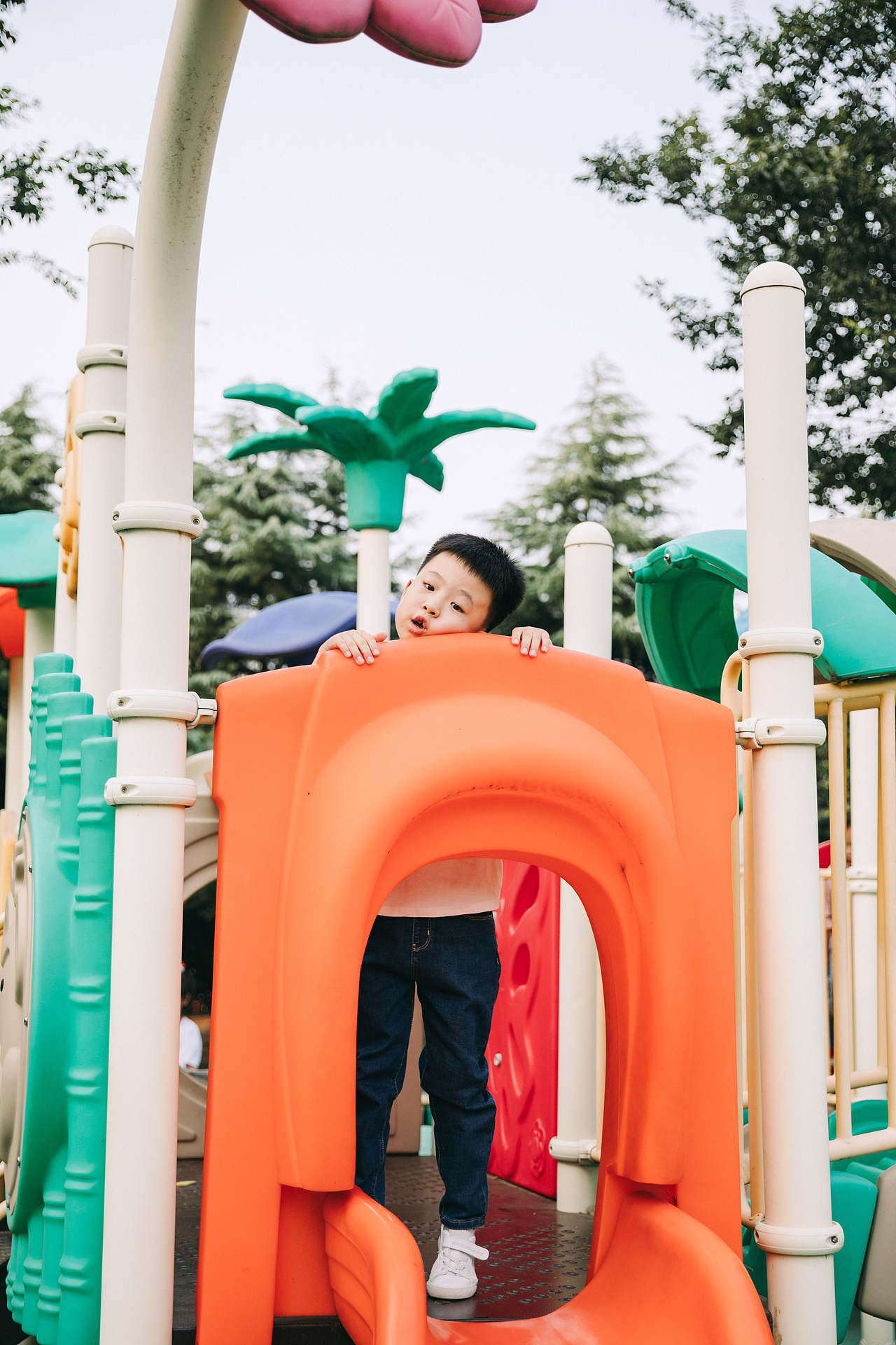 镶着金边的童年