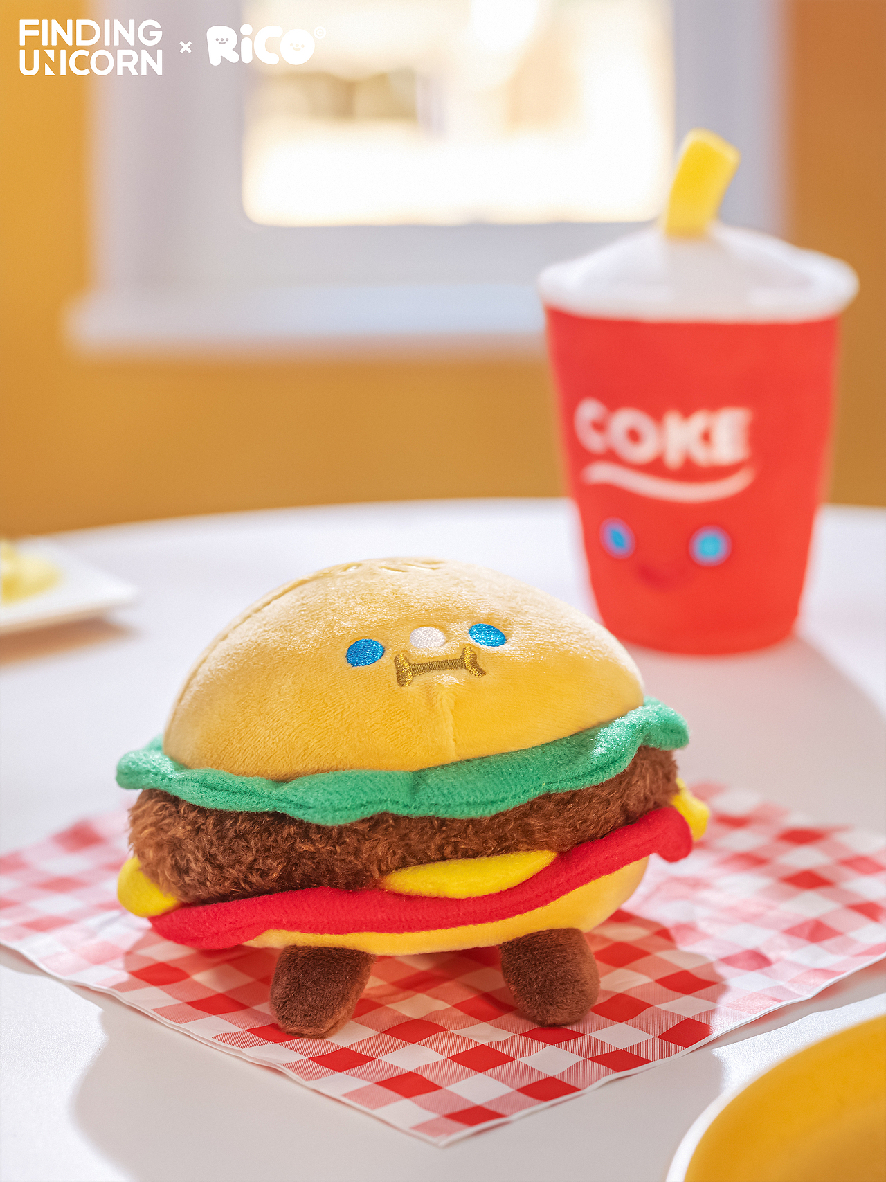 RiCO 高热量快乐宅急便毛绒挂件盲盒官宣图拍摄