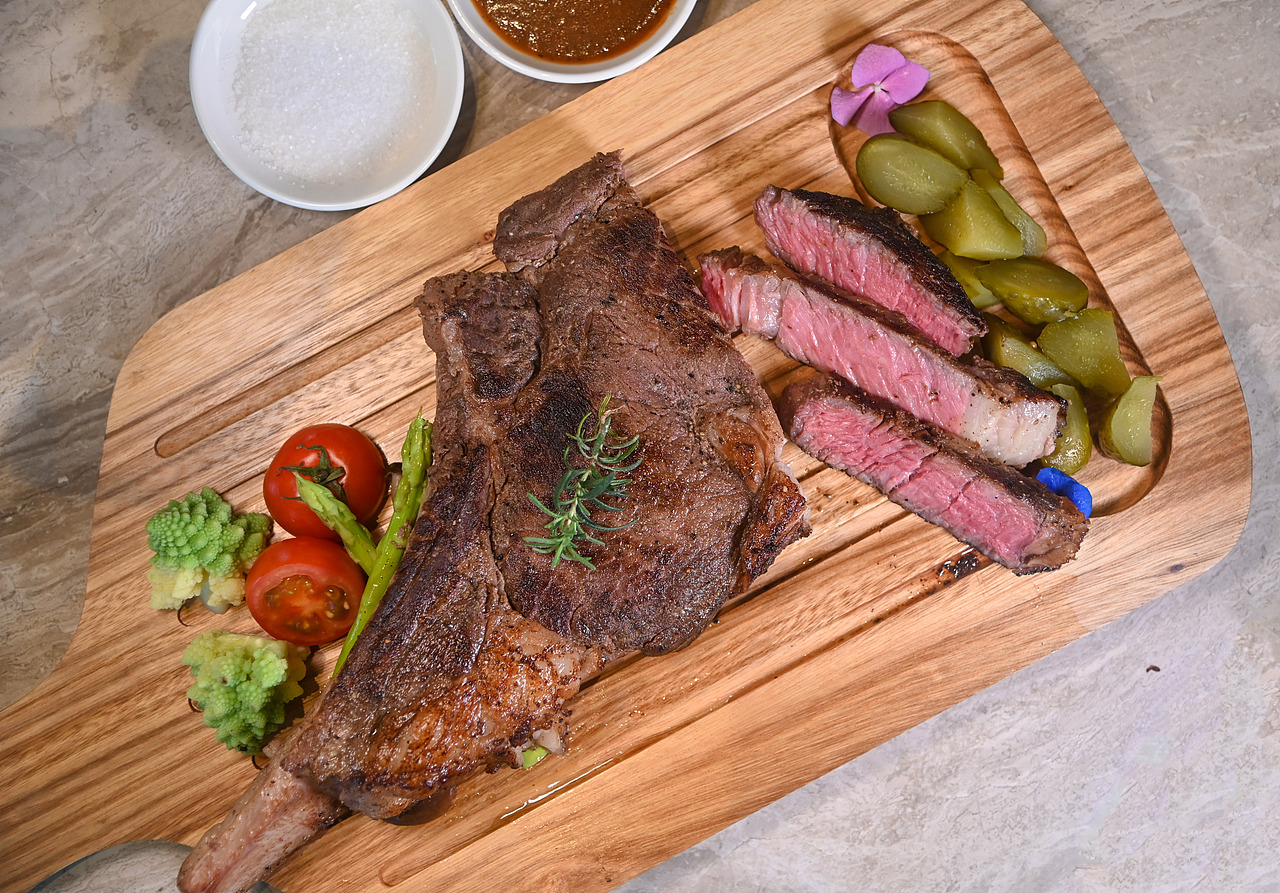 战斧牛排薯条快餐小食意大利面（图ZMzUwMTM4MTA0） - 美食摄影 - 站酷设计师Nicegir1原创素材 - 站酷ZCOOL