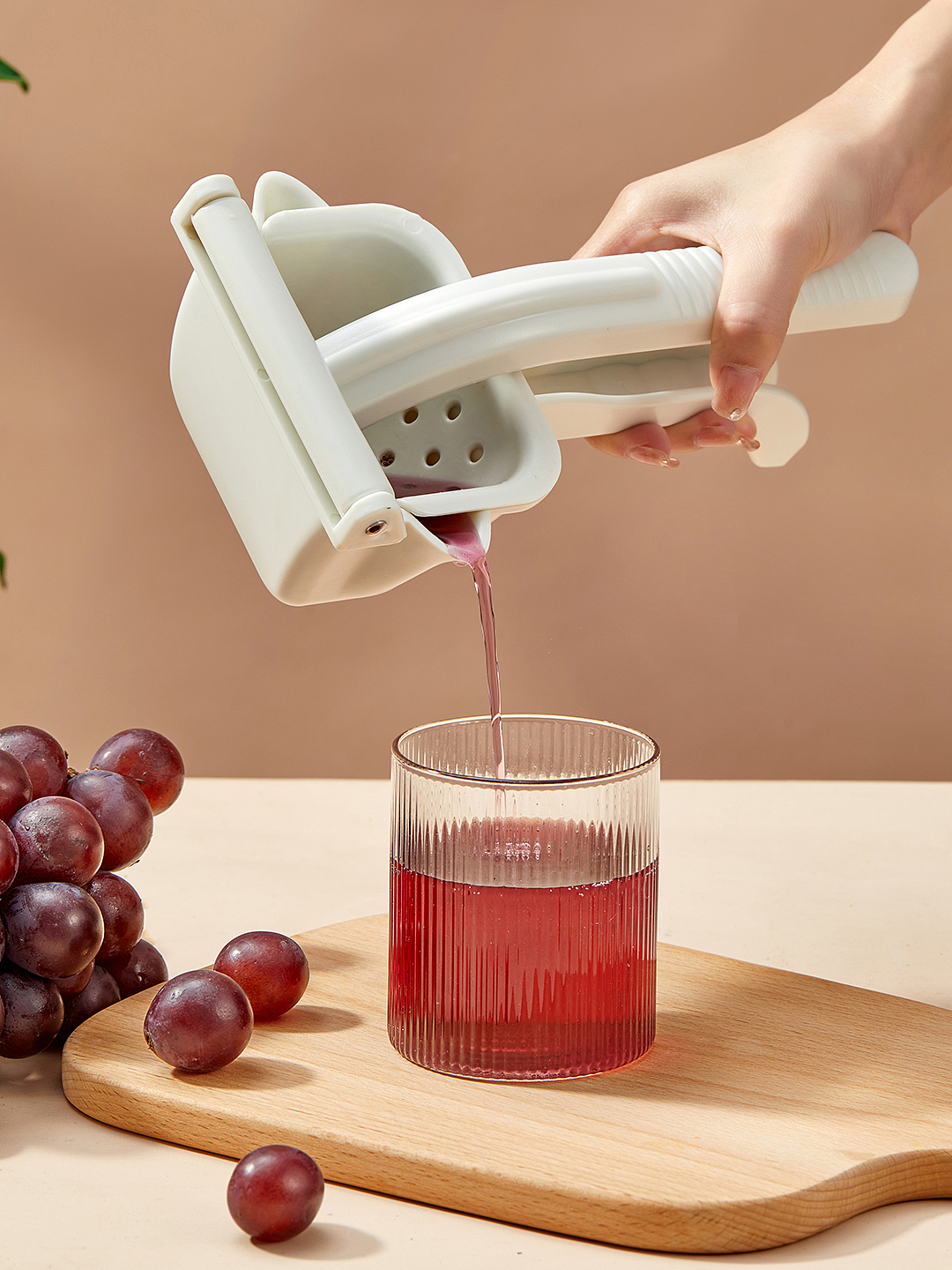 手动榨汁器产品拍摄（图ZMzU1NjIyOTg4） - 产品摄影 - 站酷设计师裕一原创素材 - 站酷ZCOOL