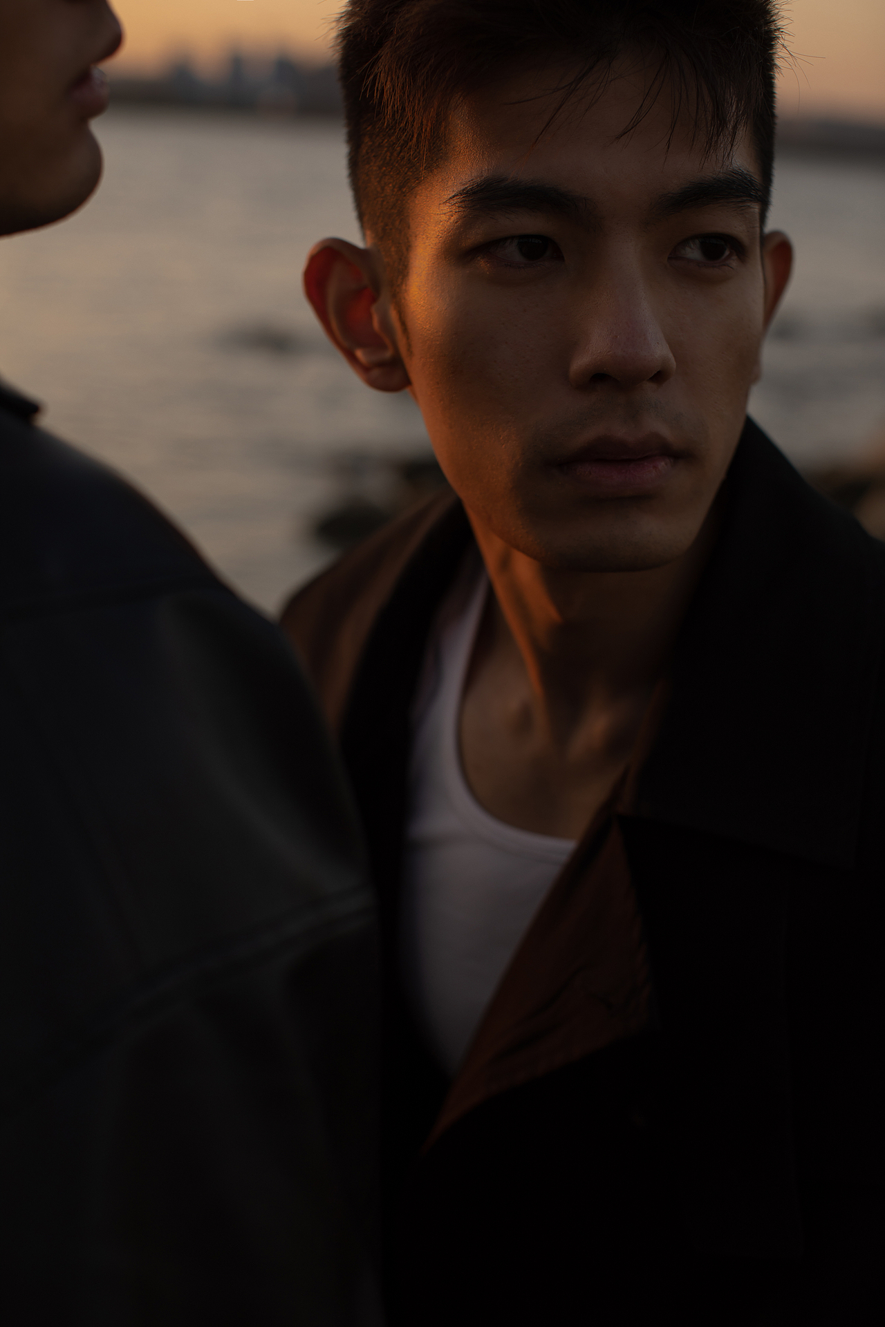 沉溺于橘色的晚风