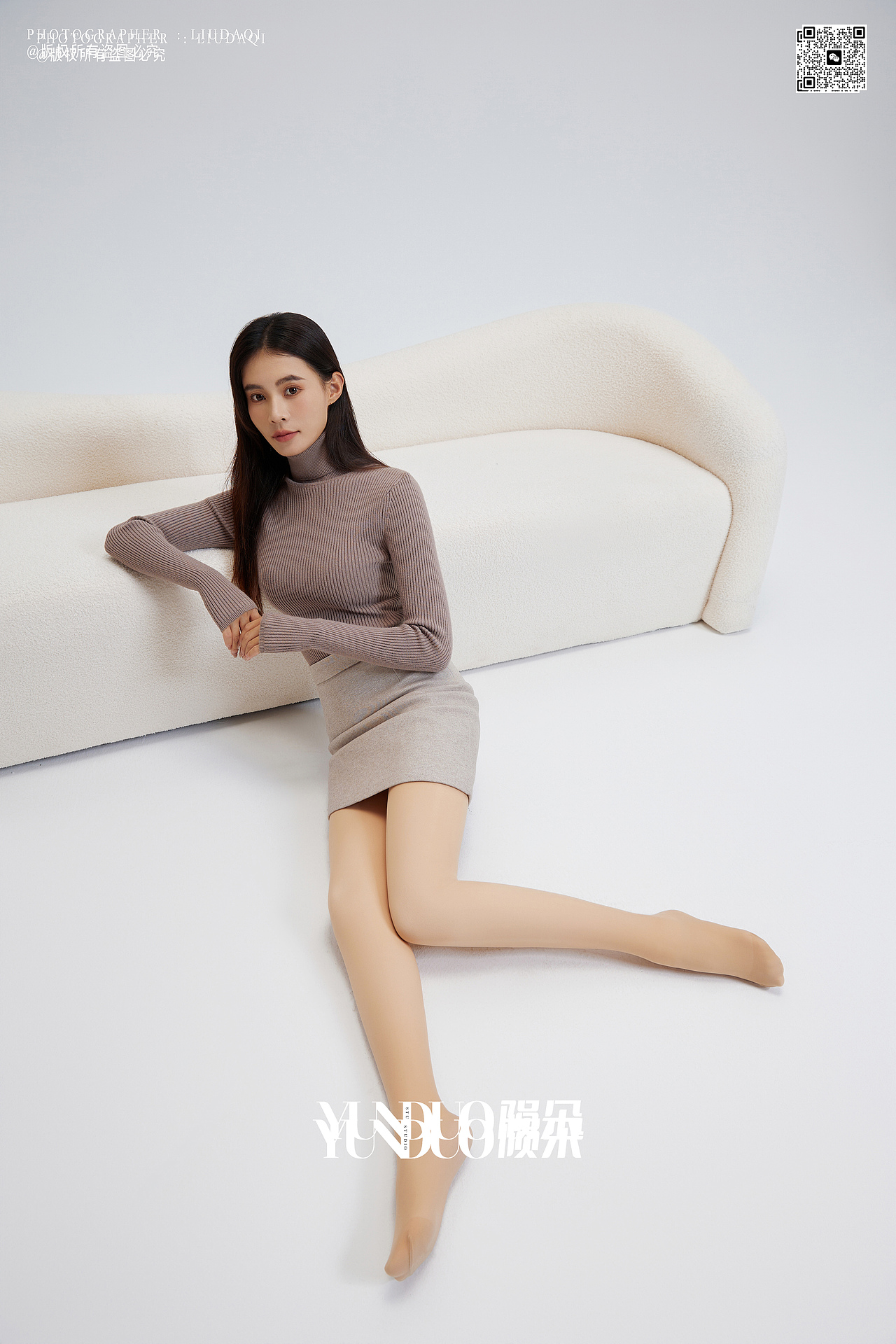 小黑裤 一体裤 丝袜 光腿神器拍摄（图ZMzUzNDg1NTM2） - 产品摄影 - 站酷设计师陨朵商拍刘大奇原创素材 - 站酷ZCOOL