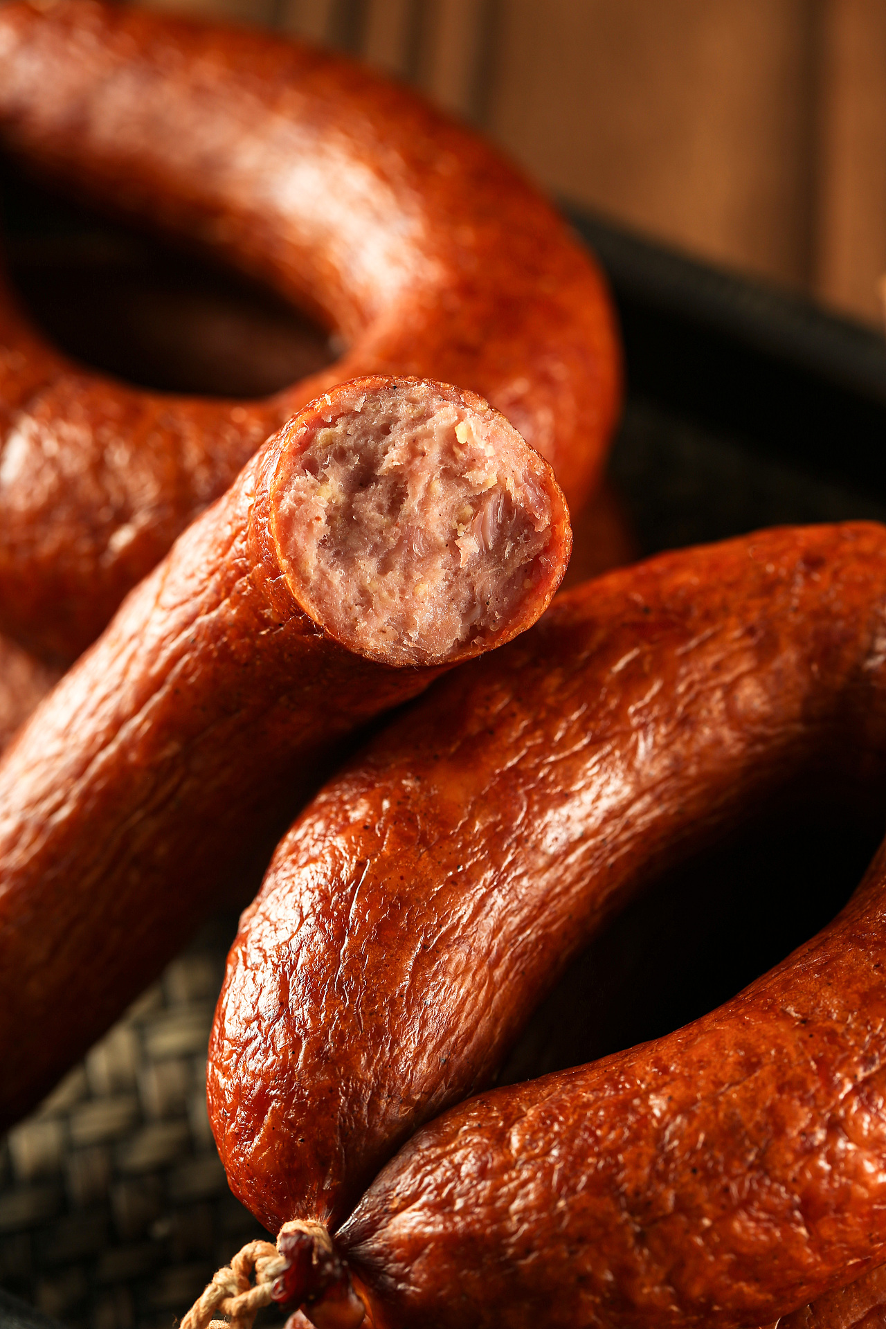 哈爾濱秋林食品紅腸、歐式風(fēng)味、烏克蘭斯腸、香腸（圖ZMzQ3MjY2MzI0） - 美食攝影 - 站酷設(shè)計(jì)師周大富80原創(chuàng)素材 - 站酷ZCOOL