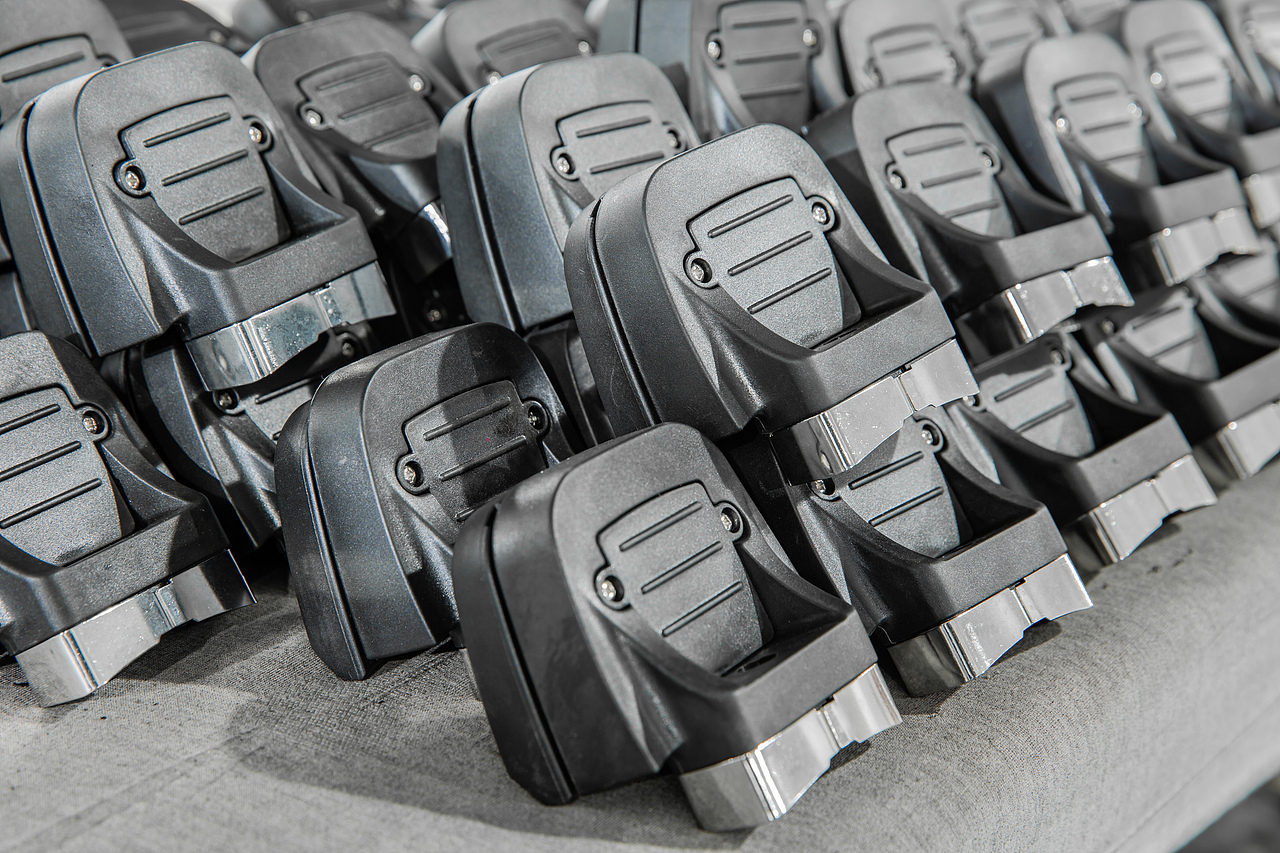 不粘锅工厂拍摄