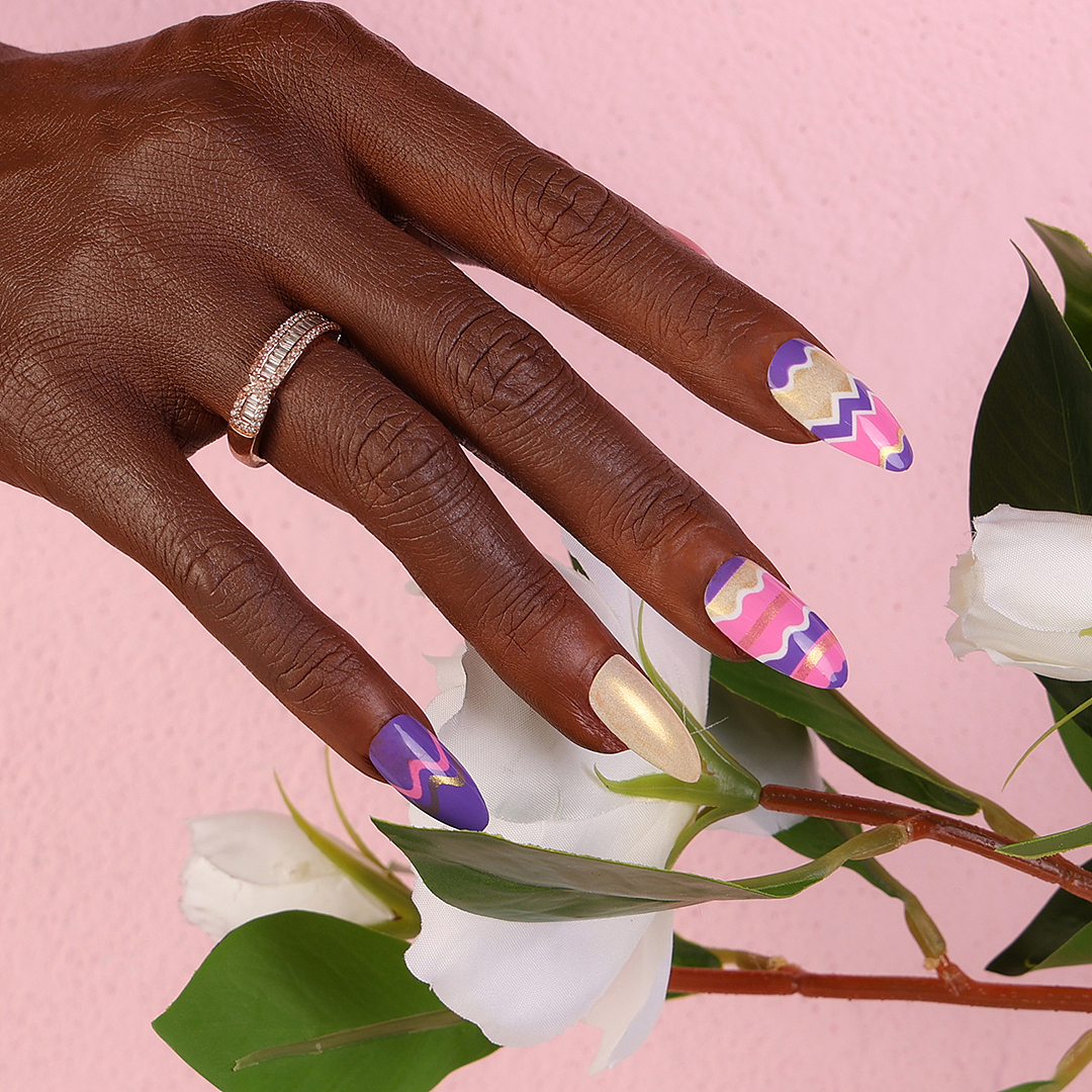 手部美甲甲片拍摄