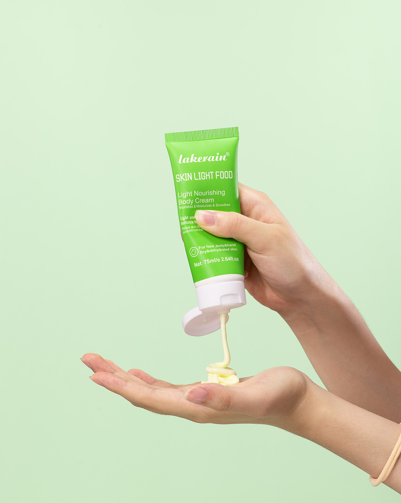 轻盈滋养身体乳（图ZMzUzNDY3MDg0） - 产品摄影 - 站酷设计师无界艺匠摄影原创素材 - 站酷ZCOOL