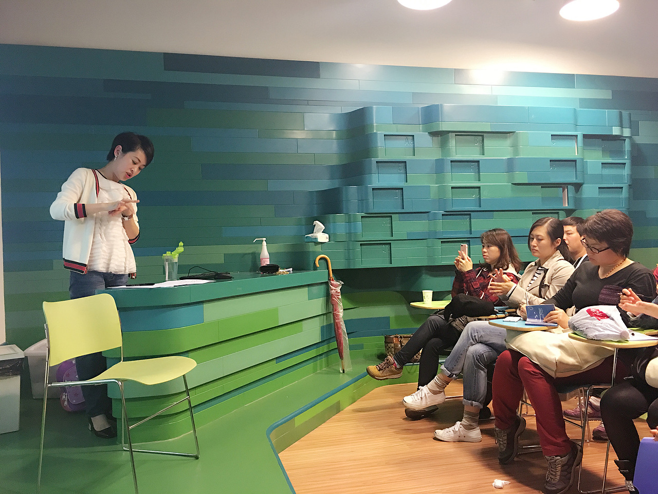 良牧田坊 创始人 胡晓燕 Shine老师（图ZMzE0MDI1MTA4） - 人像摄影 - 站酷设计师酱酱酱达人原创素材 - 站酷ZCOOL