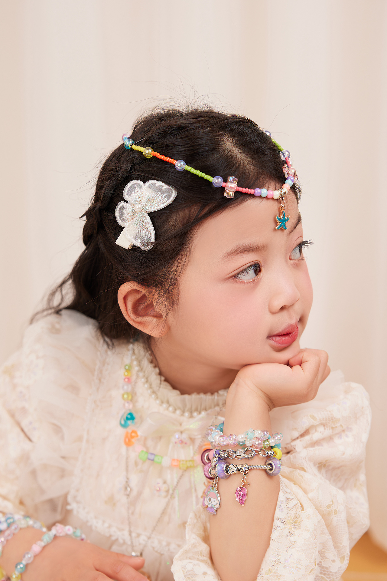 玩具摄影 儿童DIY串珠模特拍摄（图ZMzYzNjEzMDky） - 人像摄影 - 站酷设计师蒙面虾仁原创素材 - 站酷ZCOOL