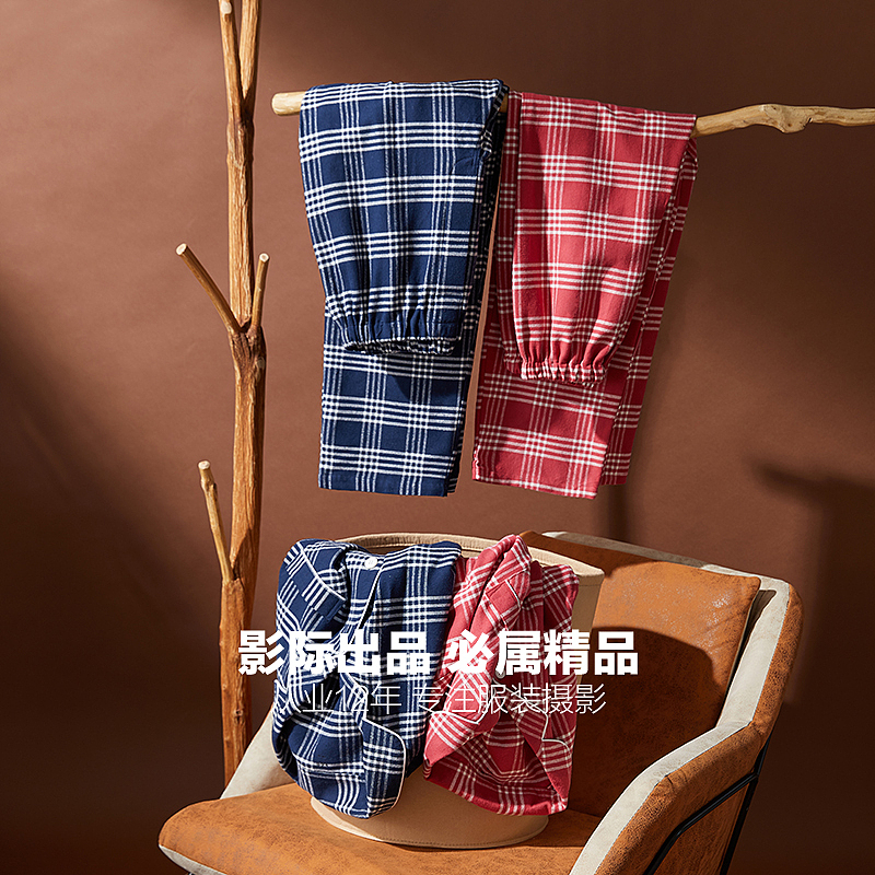 情侣格纹睡衣 复古风格拍摄 意境拍摄