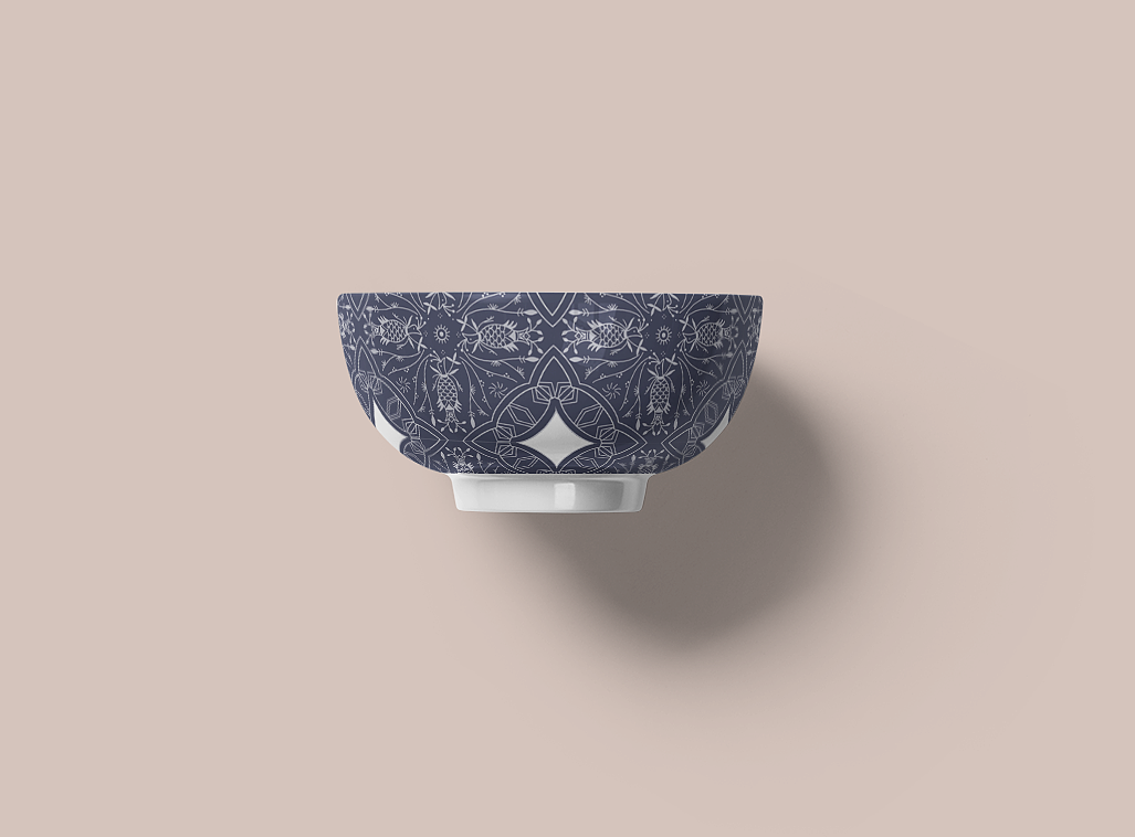 与苗族蜡染元素结合的碗