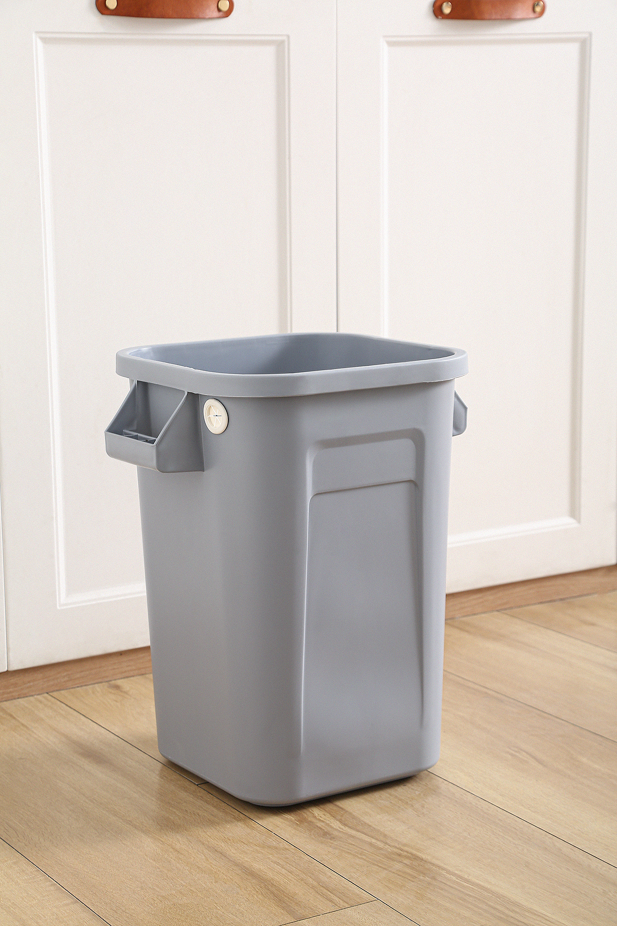 产品摄影垃圾桶（图ZMzcwNDE3NDk2） - 产品摄影 - 站酷设计师Z77216142原创素材 - 站酷ZCOOL