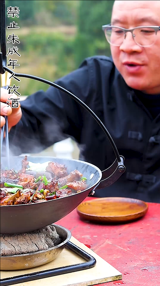 鄉(xiāng)村柴火雞（圖ZMzA4MDIzNDY4） - 短片 - 站酷設(shè)計(jì)師上官龍陵原創(chuàng)素材 - 站酷ZCOOL