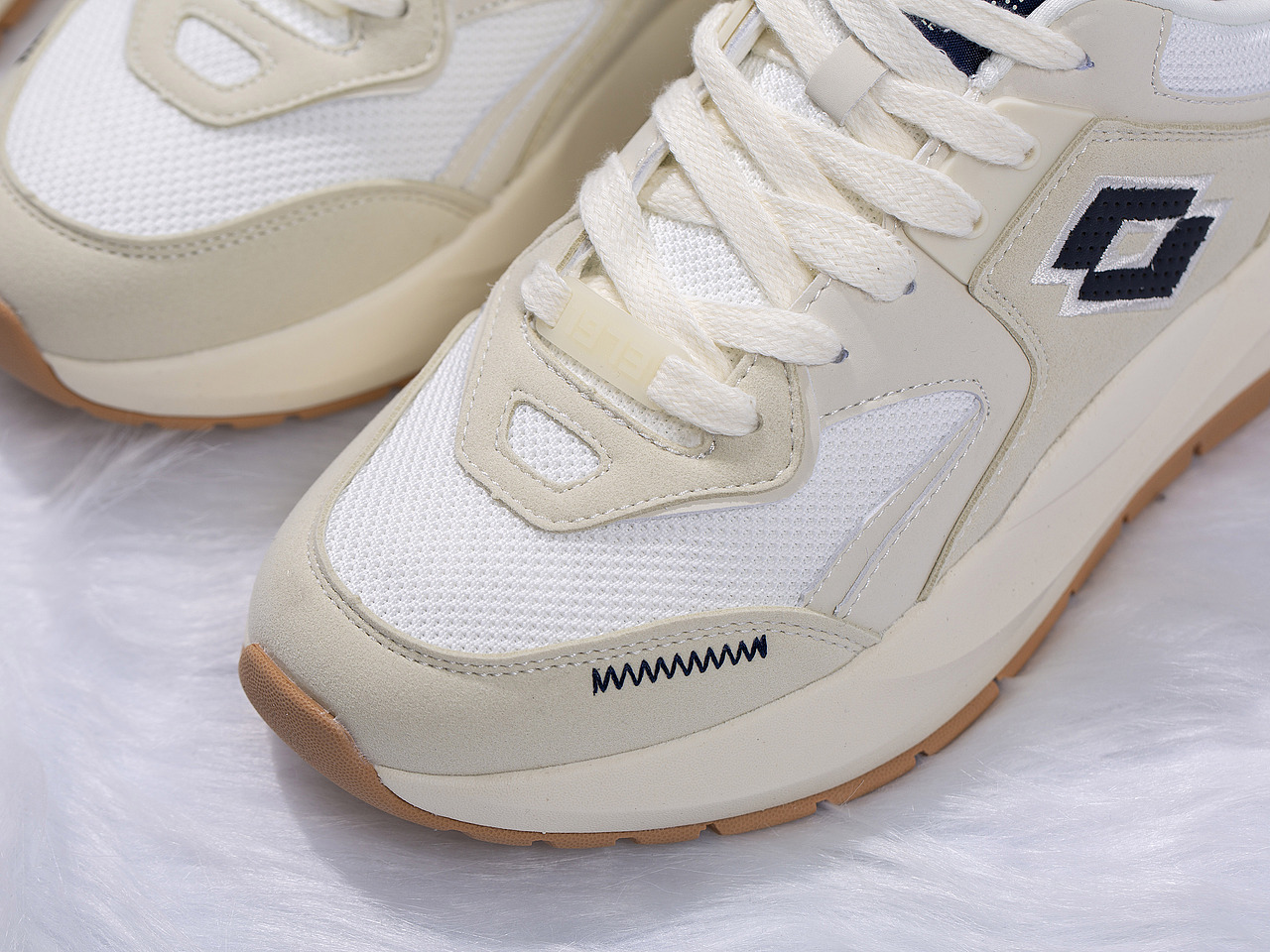 有间全球购|乐途运动鞋