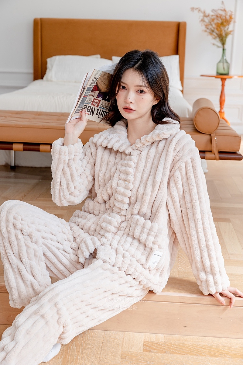 模特班班 睡衣拍照 居家服拍摄