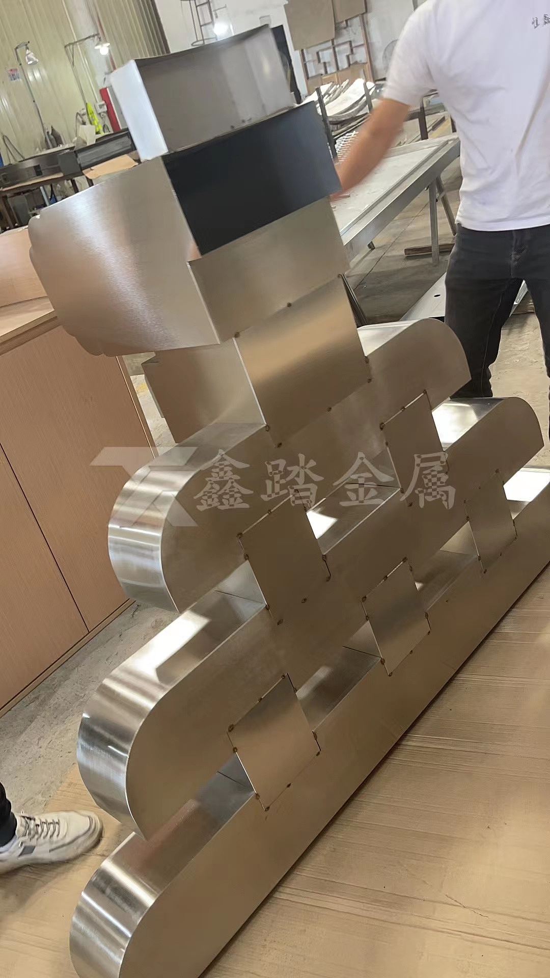 斗拱式屋檐 售楼部小区门楼 中式仿古铜不锈钢斗拱案例