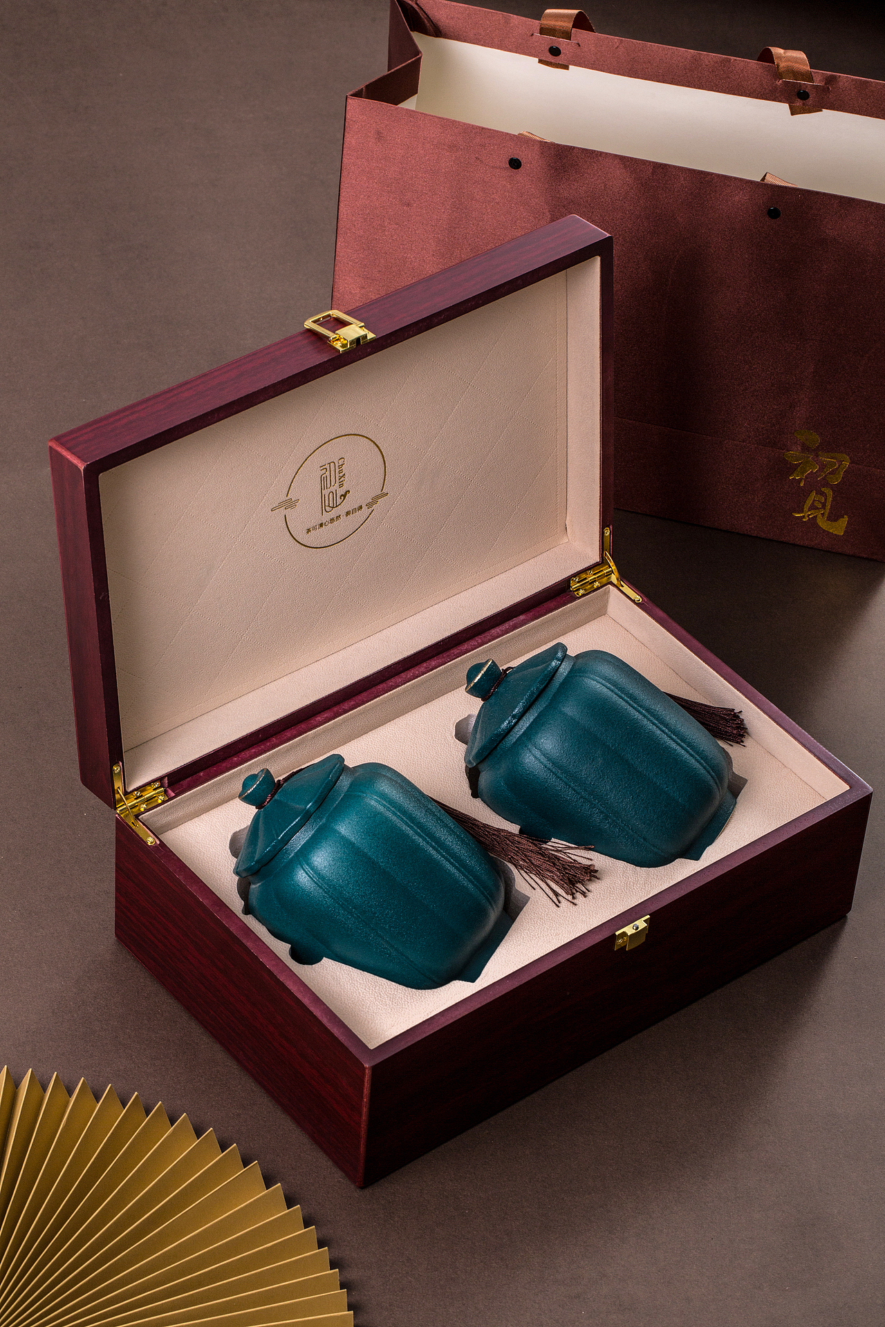 信阳毛尖木质双瓷罐礼盒-产品拍摄（图ZMjk3MTE0Nzcy） - 产品摄影 - 站酷设计师艺术联盟原创素材 - 站酷ZCOOL