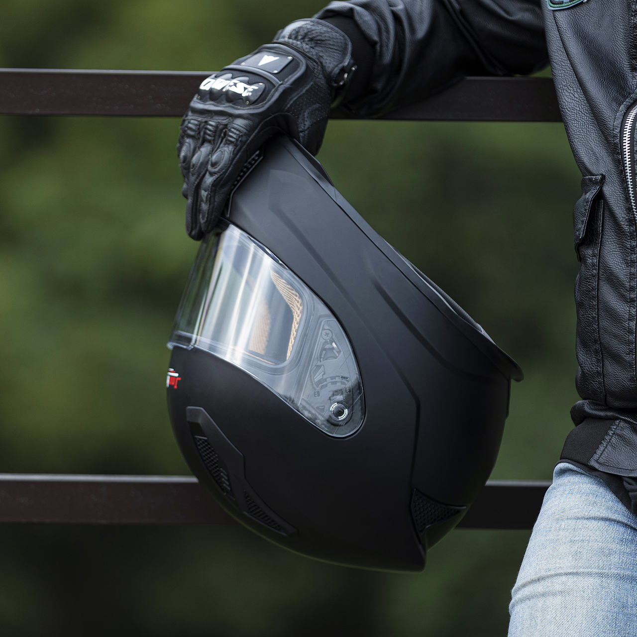 户外 骑行 运动 健身 安全帽 运动装备 摩托车安全帽