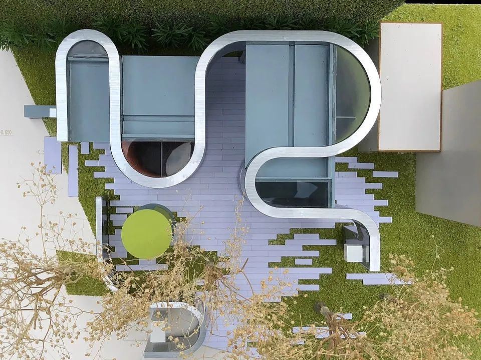 公共设计|消隐在树林中的无边界公厕