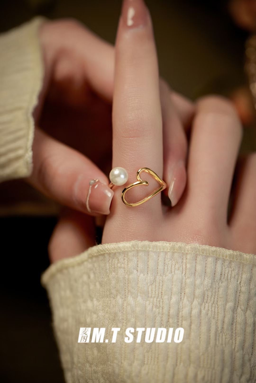 产品摄影 饰品戒指模特拍摄 复古戒指拍照 模特饰品拍