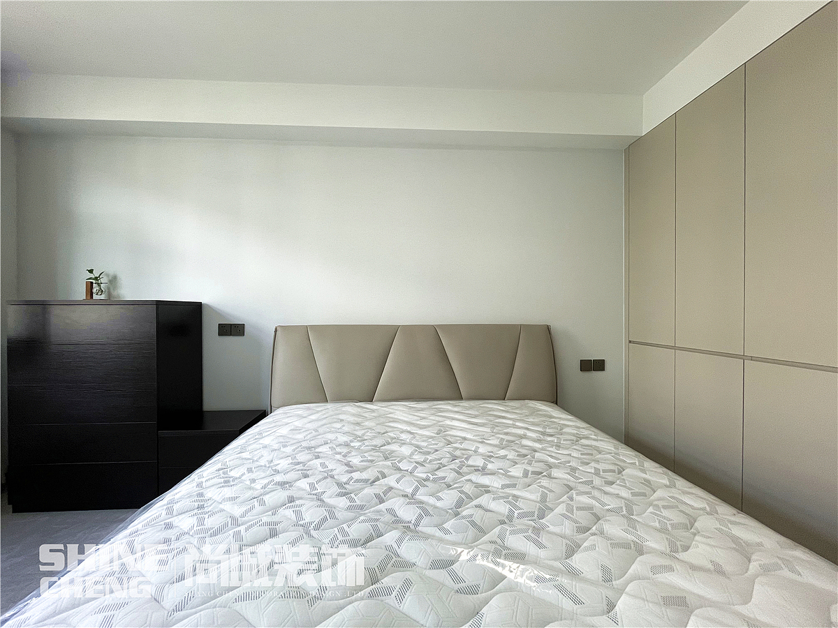 泰安水岸家园小区180平现代风格装饰设计实景案例（图ZMzE3NjQ0MzA0） - 家装设计 - 站酷设计师泰安尚城装饰原创素材 - 站酷ZCOOL