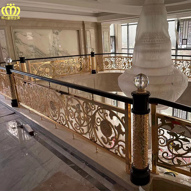 跟上潮流雕花款铜围栏别墅酒店效果图
