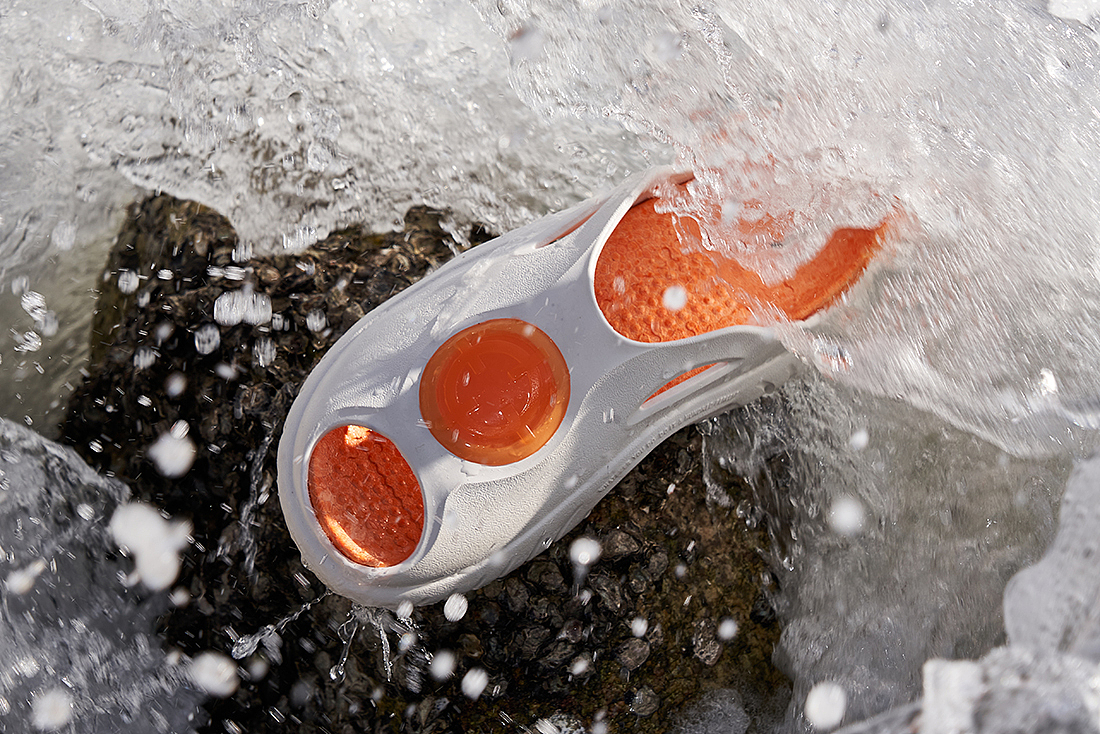 鲨鱼拖鞋外景（图ZMzQxOTQ1OTc2） - 产品摄影 - 站酷设计师一个散漫的人原创素材 - 站酷ZCOOL