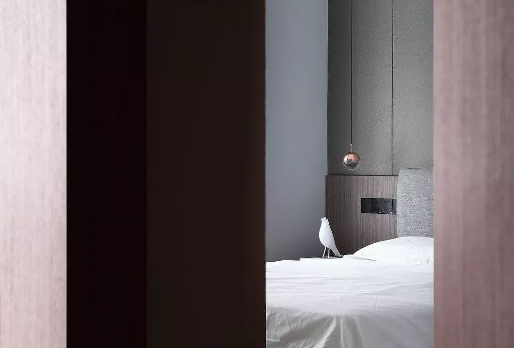 1个人住180㎡,极简一个人的高配!