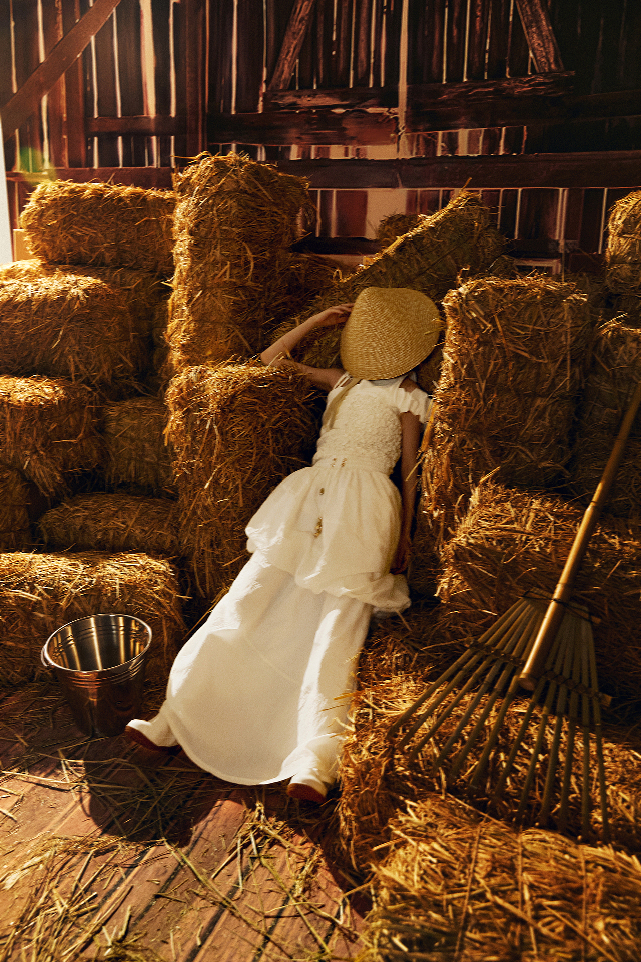 服装画册拍摄-MENDI J 2023 SS（图ZMzQ4MTkxMjI4） - 人像摄影 - 站酷设计师陶厘原创素材 - 站酷ZCOOL