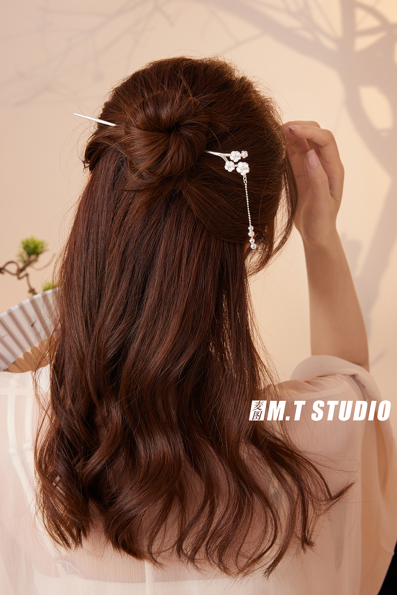 古风新中式珠宝首饰摄影（图ZMzQzNzQ3MDc2） - 人像摄影 - 站酷设计师麦图商业摄影原创素材 - 站酷ZCOOL