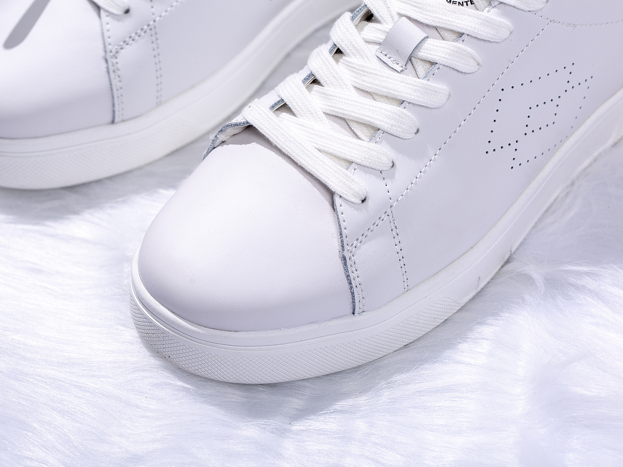 有间全球购|乐途运动鞋