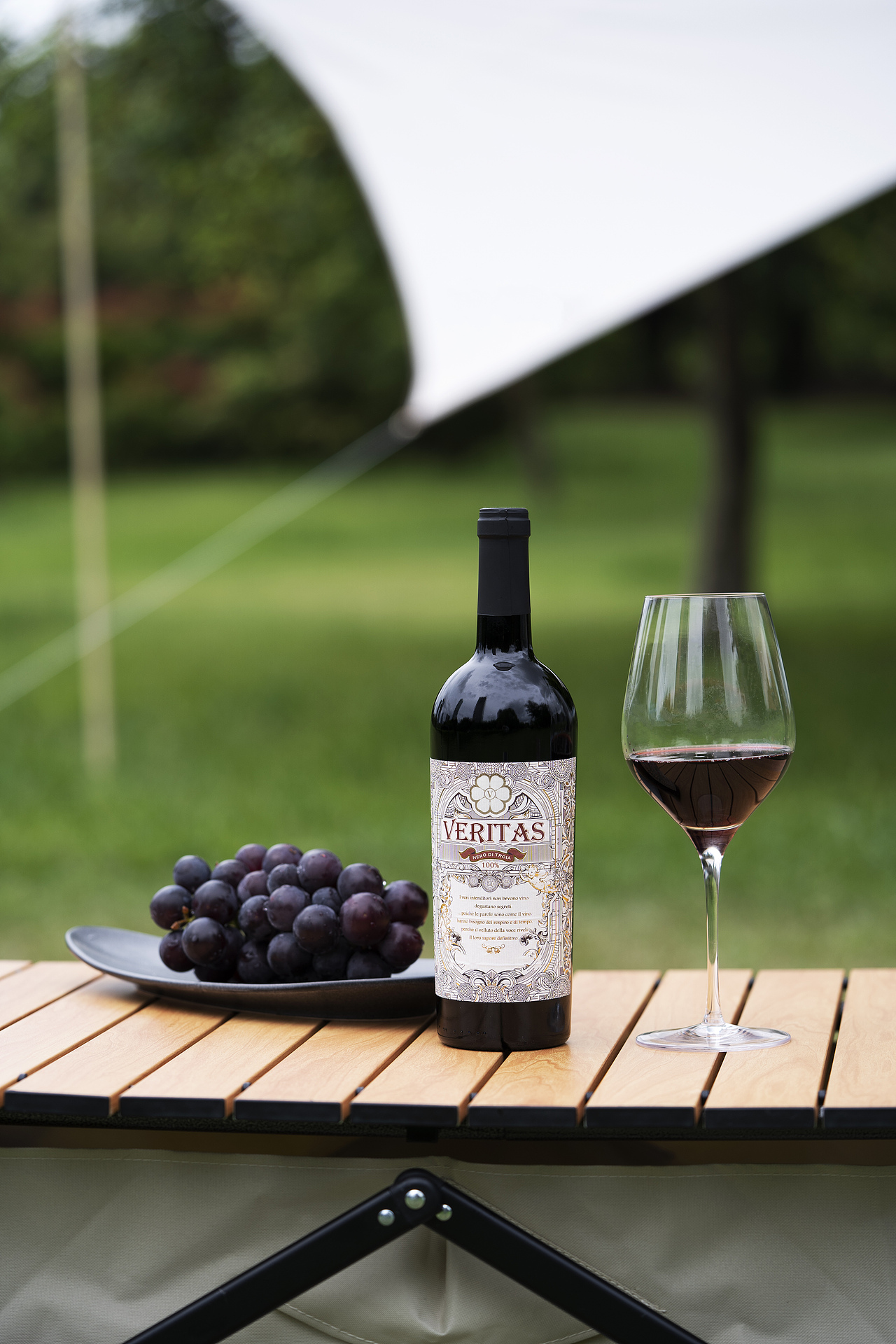 瓶子的多种拍法 - 2021-2022作品集（图ZMzEyNzIyNjk2） - 产品摄影 - 站酷设计师韋韋韋維斯原创素材 - 站酷ZCOOL