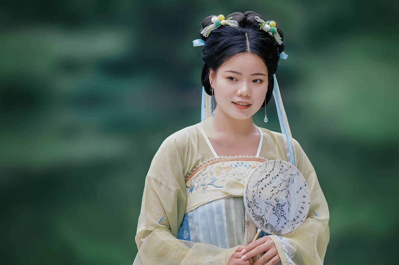 园博园汉服（图ZMzU0NDkxMjky） - 人像摄影 - 站酷设计师足迹行摄原创素材 - 站酷ZCOOL