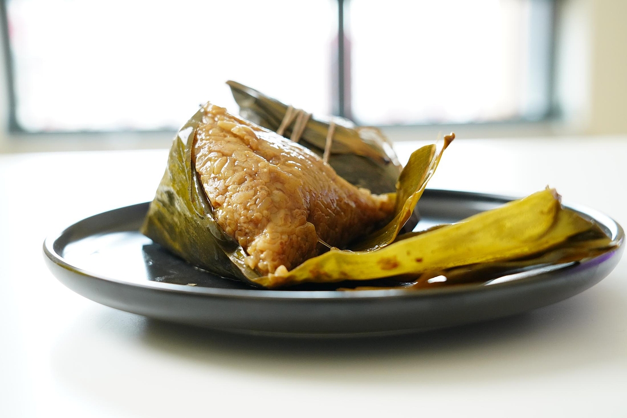 食品拍摄/美食摄影/电商拍摄/粽子拍摄（图ZMzM0NzIyMTMy） - 产品摄影 - 站酷设计师野马科技原创素材 - 站酷ZCOOL