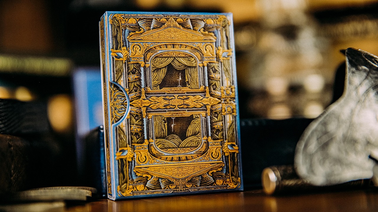 Illusionist 魔术师收藏纸牌扑克套装礼盒设计（图ZMzAxNDA1Nzg4） - 包装 - 站酷设计师ARK方舟扑克原创素材 - 站酷ZCOOL