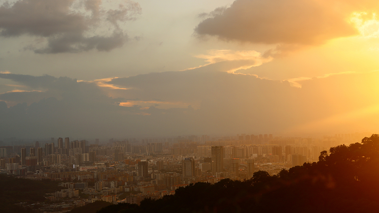 书里总爱写到喜出望外的傍晚