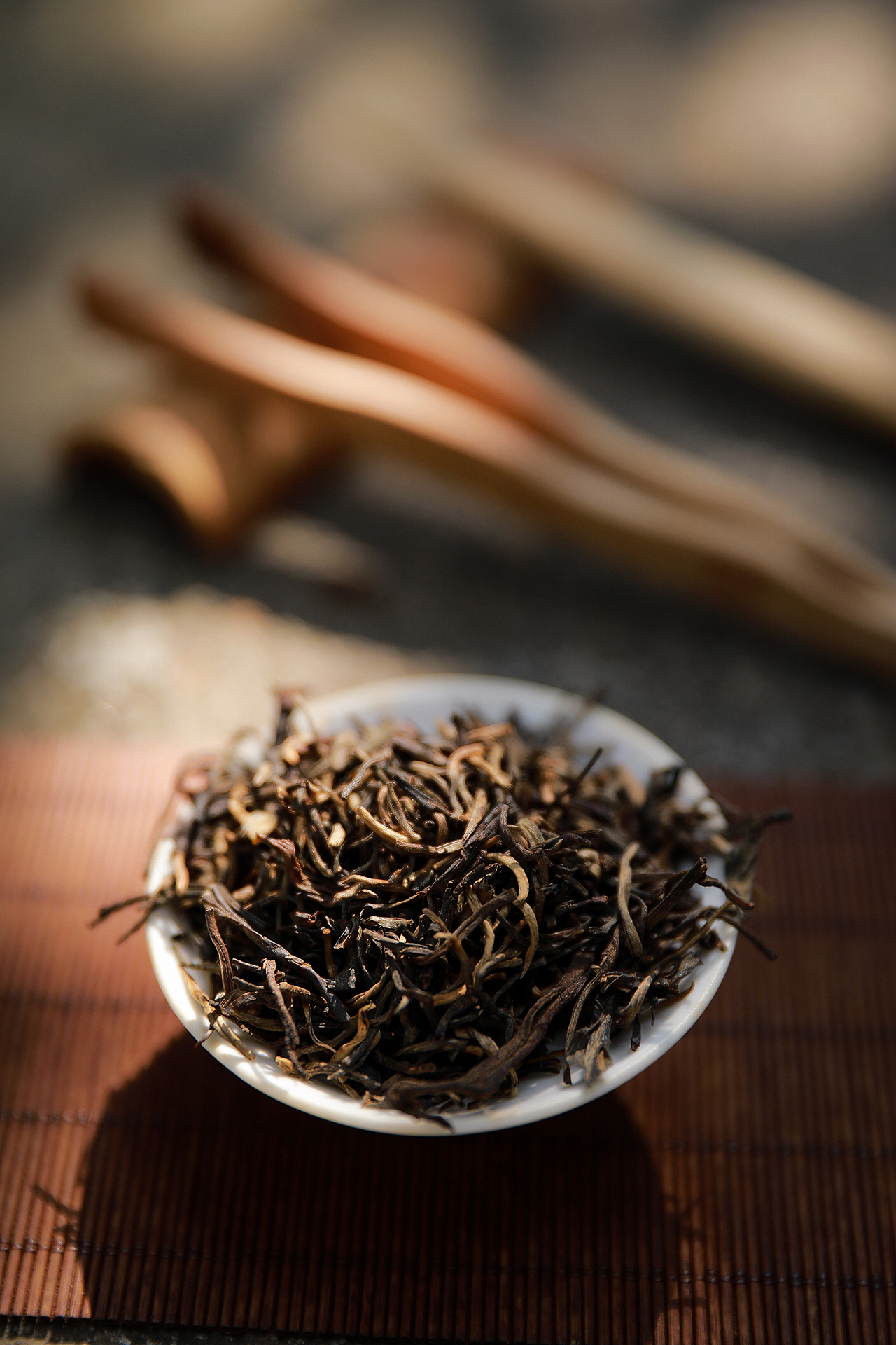 普洱茶-2013年春尖（图ZMjk5OTE3OTY0） - 产品摄影 - 站酷设计师摄影师FISHZHOU原创素材 - 站酷ZCOOL