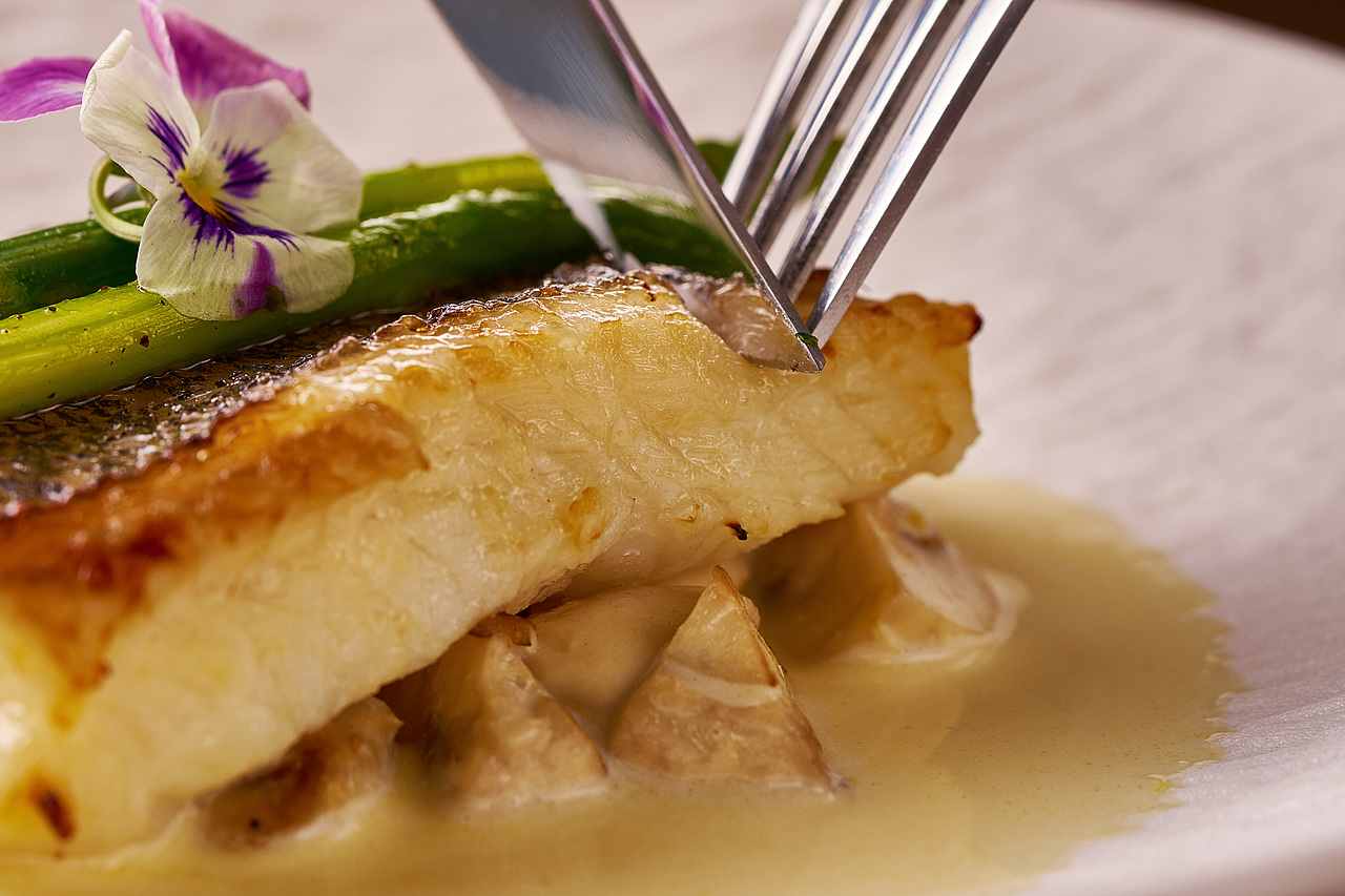 "从盘中到心间：一次视觉与味觉的双重盛宴"美食拍摄（图ZMzcwNTM5NjQw） - 美食摄影 - 站酷设计师番茄不吃鱼原创素材 - 站酷ZCOOL