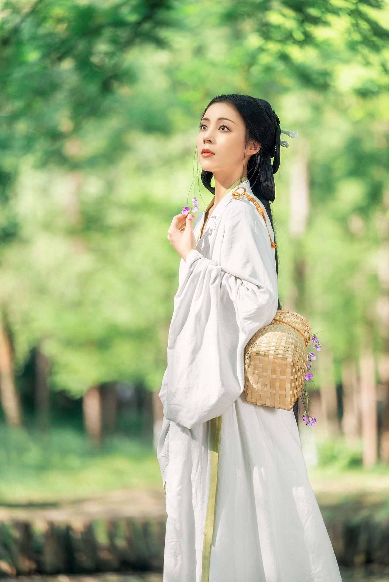 采撷草花幽泉谷（图ZMzE1Mjc0MjI0） - 人像摄影 - 站酷设计师糊涂仙人LEO原创素材 - 站酷ZCOOL