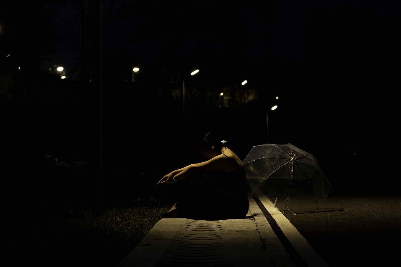 孤独者（图ZMzE0MDAyMTQ0） - 人文/纪实摄影 - 站酷设计师盖印人间烟火原创素材 - 站酷ZCOOL