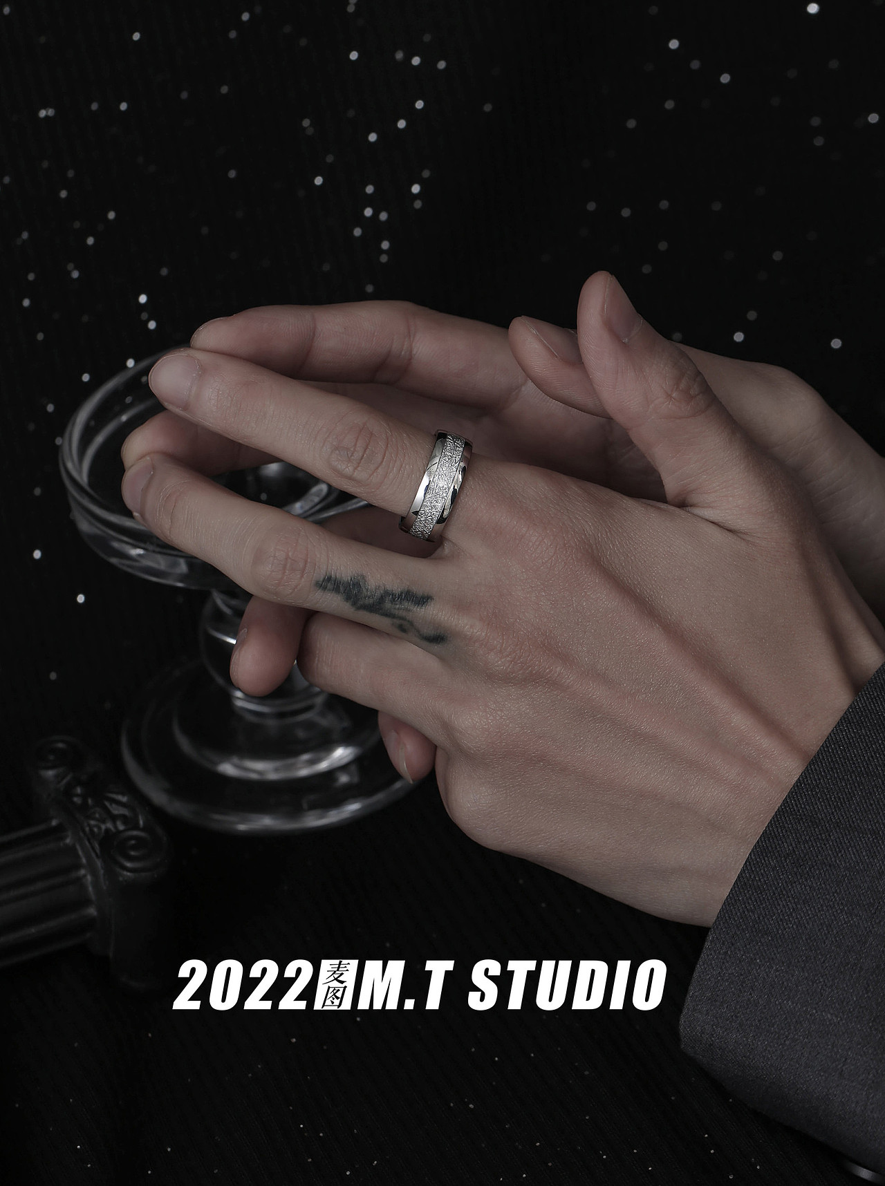 产品摄影 男士饰品项链耳饰戒指模特拍摄 暗黑男士饰品