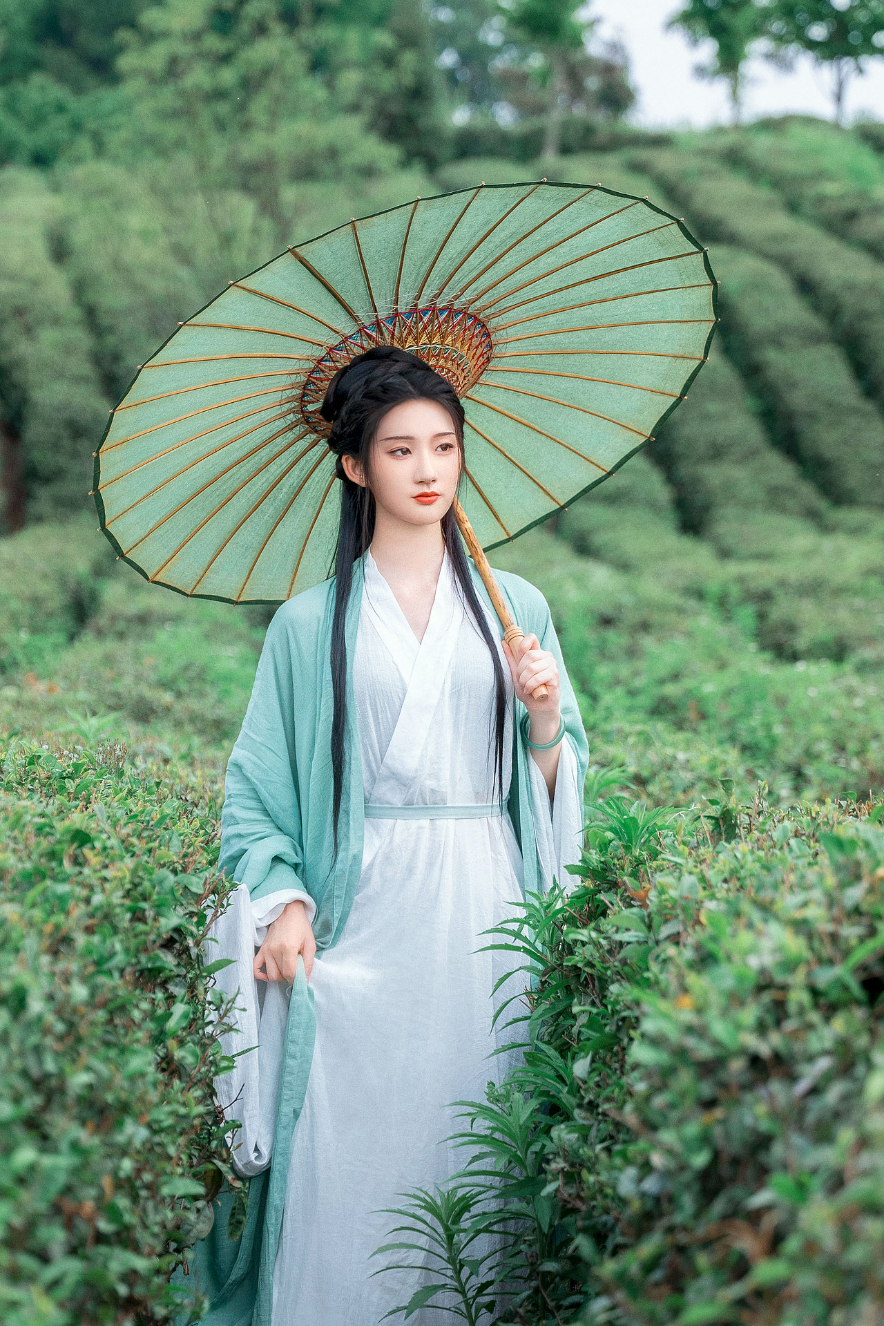 茶园漫步（图ZMzEwMDcyMjU2） - 人像摄影 - 站酷设计师糊涂仙人LEO原创素材 - 站酷ZCOOL