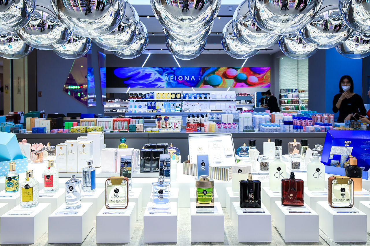 化妆品集合店-AFIONA妍丽》南宁万象城（图ZMjk4OTk3MDIw） - 商业空间设计 - 站酷设计师三木空间原创素材 - 站酷ZCOOL