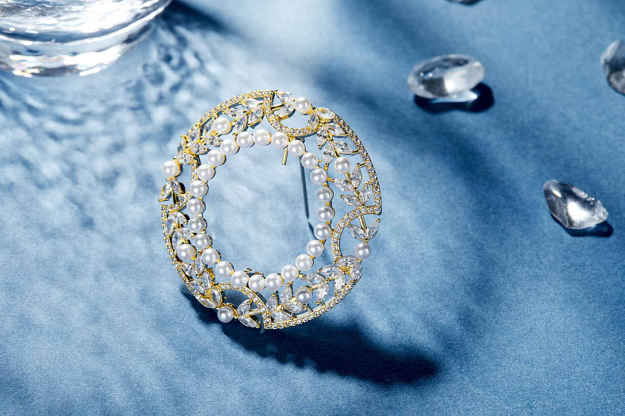 胸针丨胸花领针（图ZMzExNDgzNDE2） - 产品摄影 - 站酷设计师曾可以c原创素材 - 站酷ZCOOL